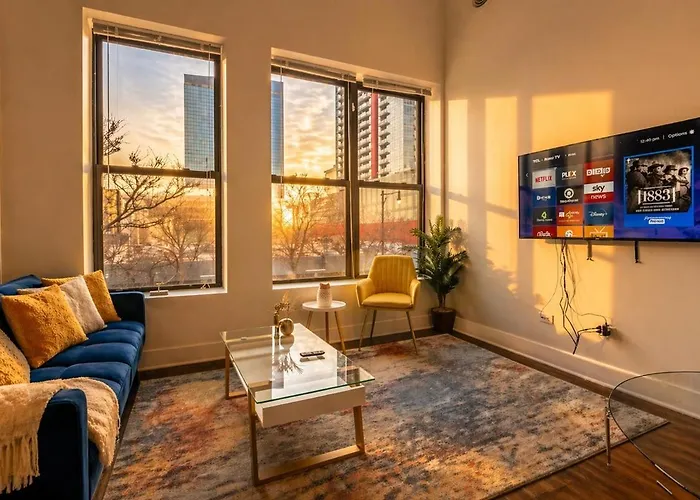 2br Escape With Optional Parking Near Mccormick Place, Navy Pier, Shedd Aquarium, And Millennium Park